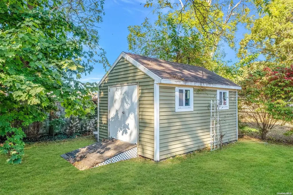 1350 Potter Boulevard Bay Shore NY 11706