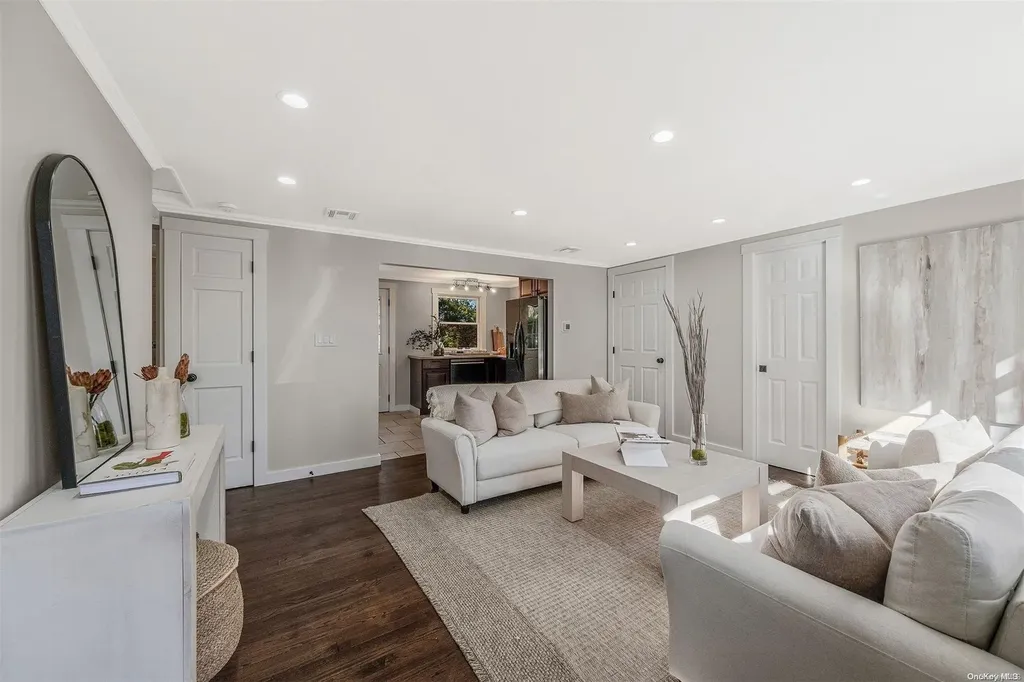 1350 Potter Boulevard Bay Shore NY 11706