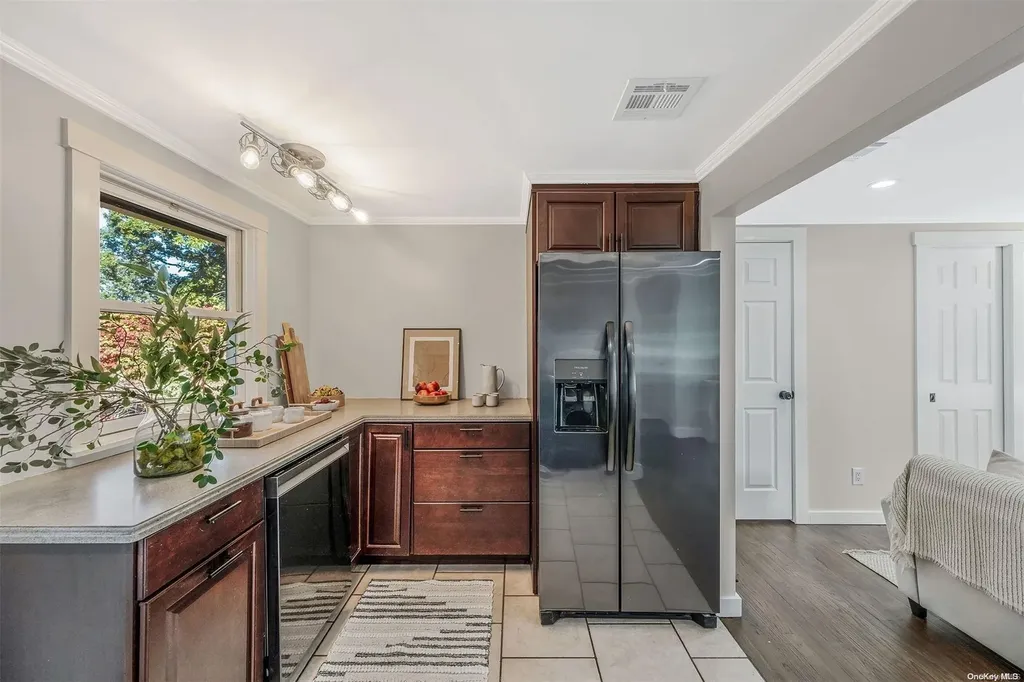 1350 Potter Boulevard Bay Shore NY 11706