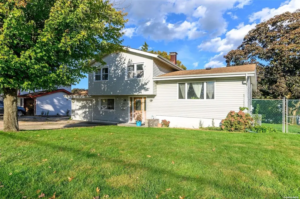 185 Broadway Brentwood NY 11717