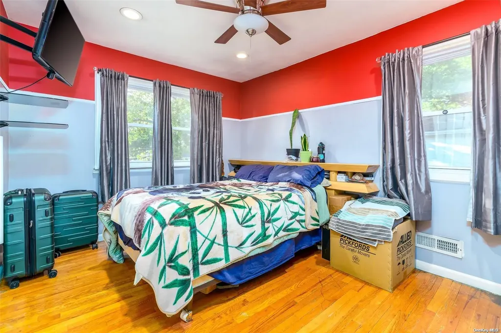185 Broadway Brentwood NY 11717