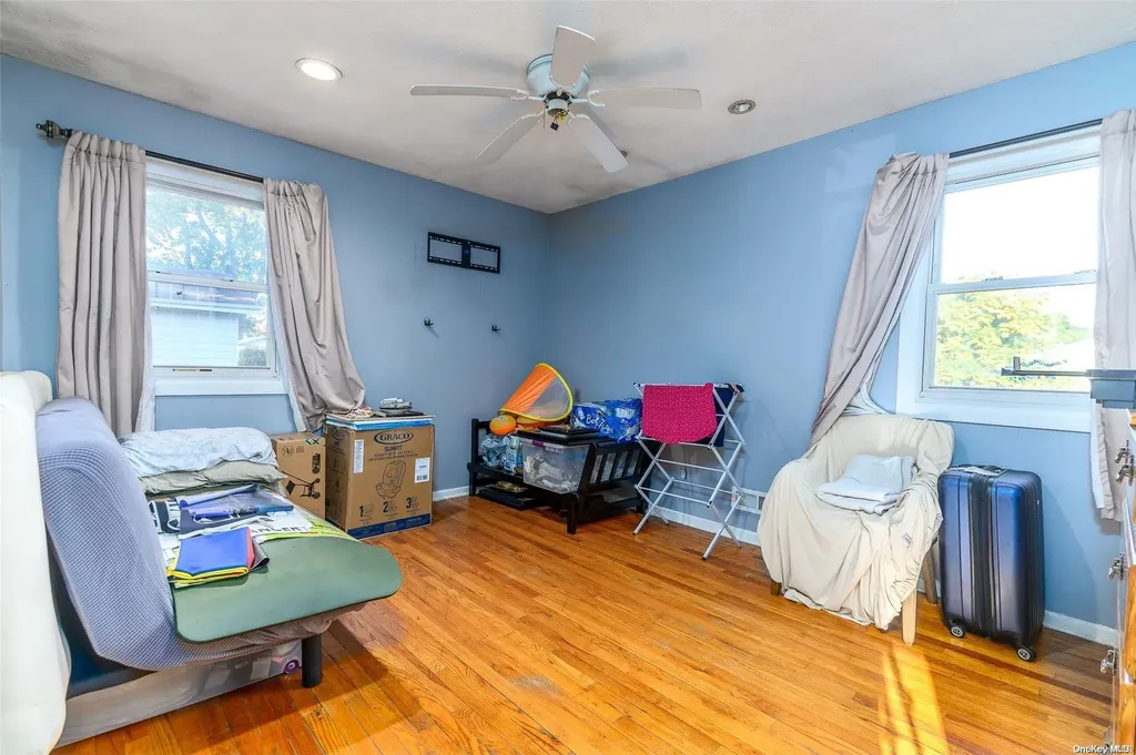 185 Broadway Brentwood NY 11717
