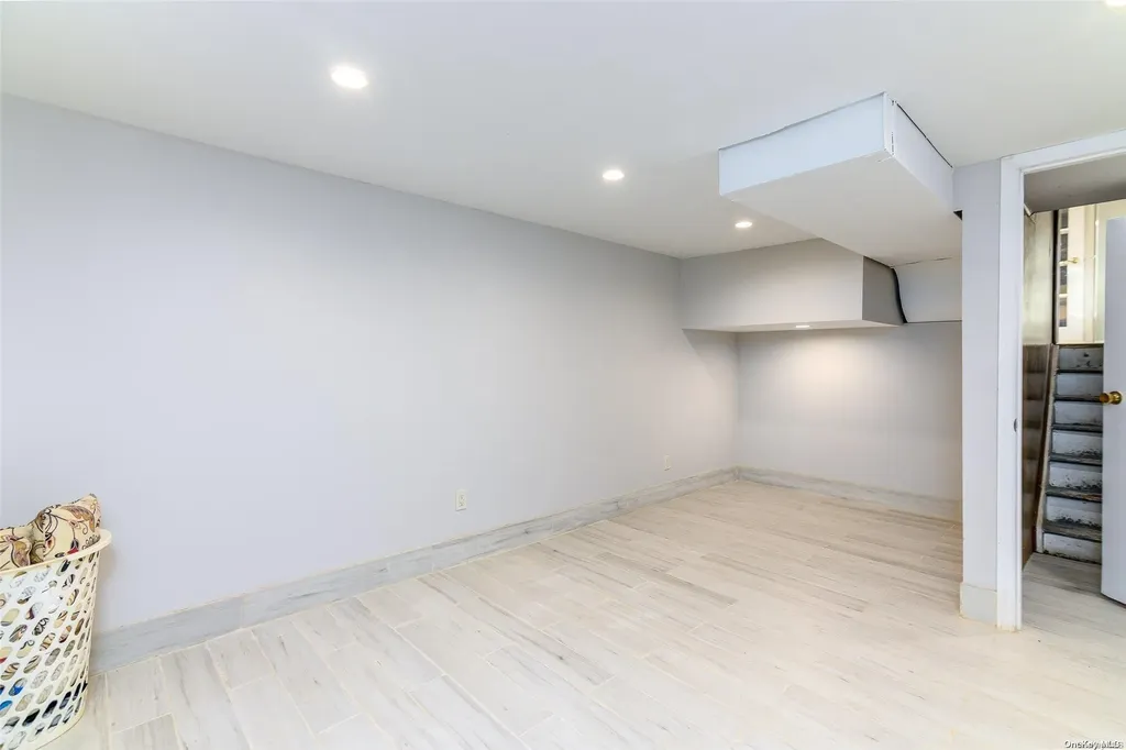 185 Broadway Brentwood NY 11717
