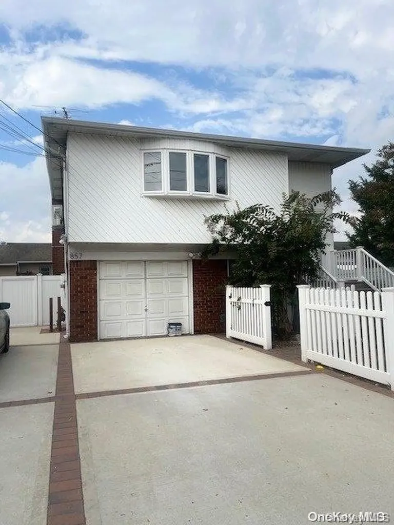 857 N Broadway Massapequa NY 11758