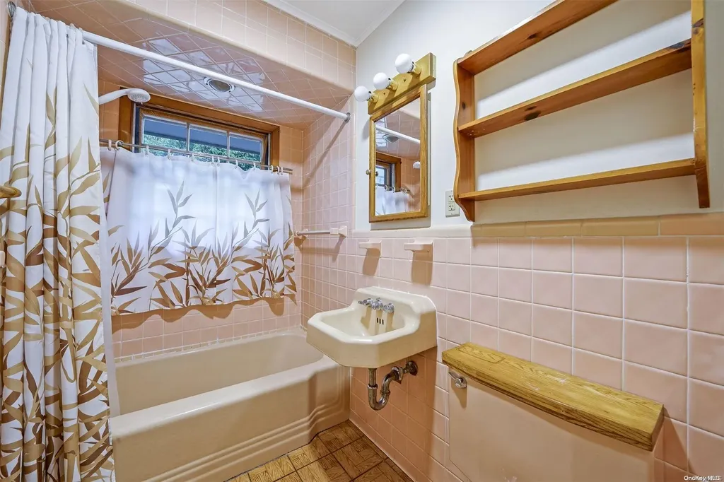77 Stony Hill Path Smithtown NY 11787