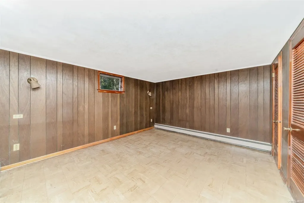 77 Stony Hill Path Smithtown NY 11787