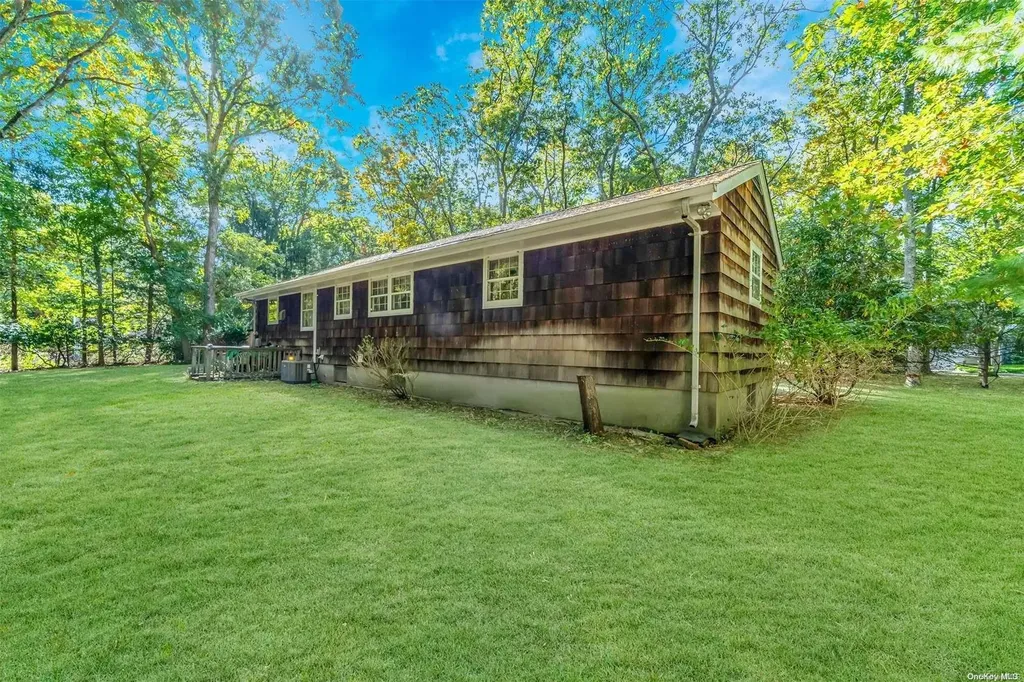 77 Stony Hill Path Smithtown NY 11787