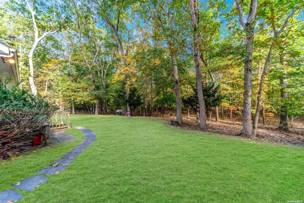 77 Stony Hill Path Smithtown NY 11787