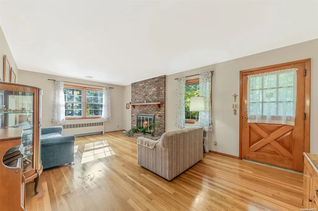 77 Stony Hill Path Smithtown NY 11787