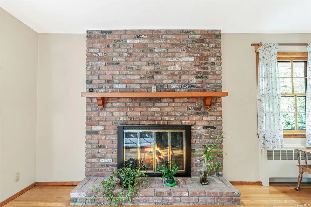 77 Stony Hill Path Smithtown NY 11787