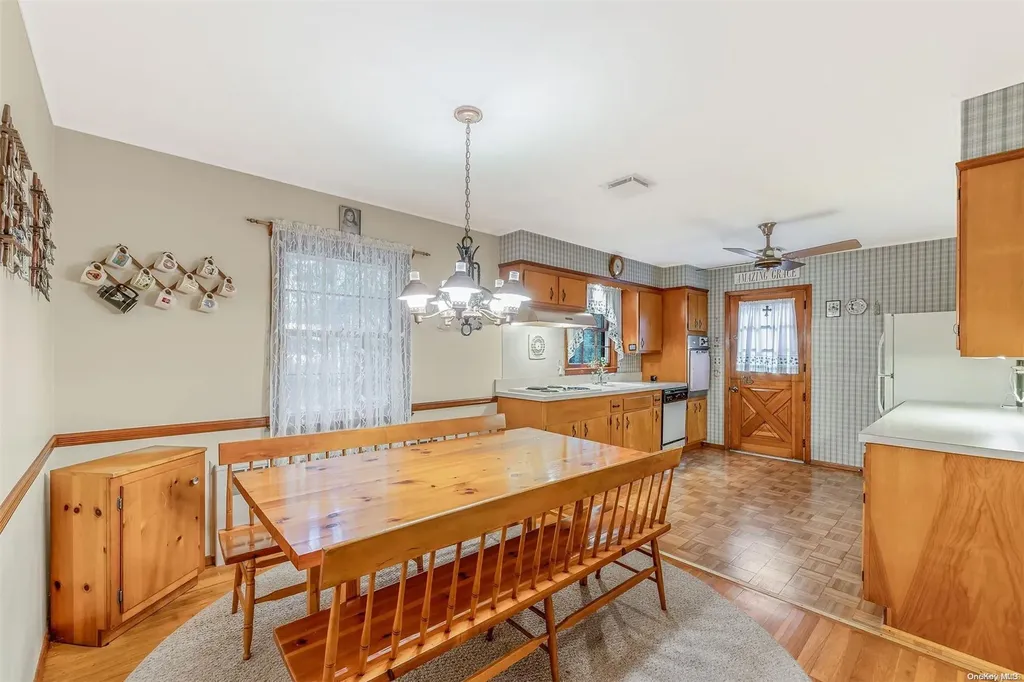 77 Stony Hill Path Smithtown NY 11787