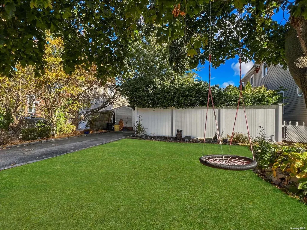 28 Floral Avenue Bethpage NY 11714