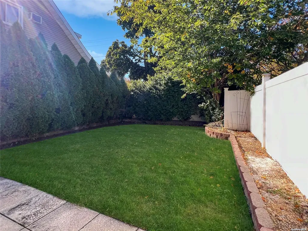 28 Floral Avenue Bethpage NY 11714