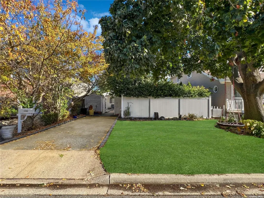 28 Floral Avenue Bethpage NY 11714