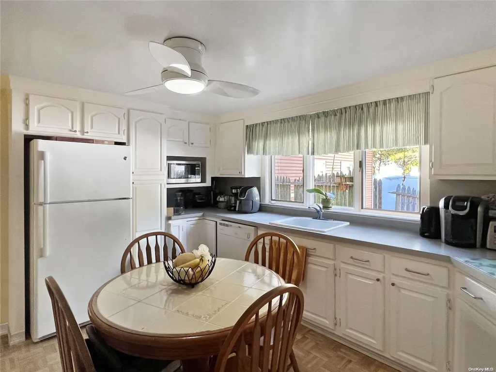 28 Floral Avenue Bethpage NY 11714