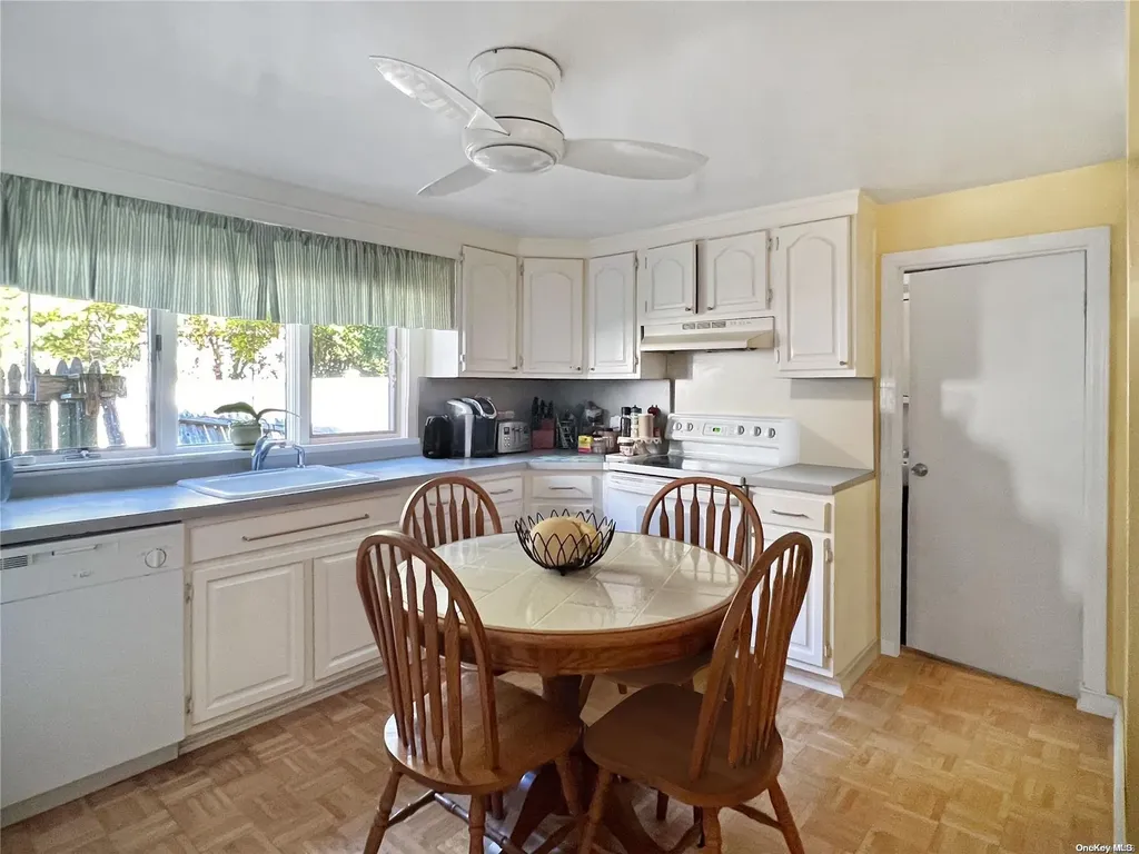 28 Floral Avenue Bethpage NY 11714