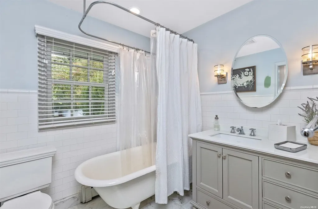 335 4th Avenue Saint James NY 11780