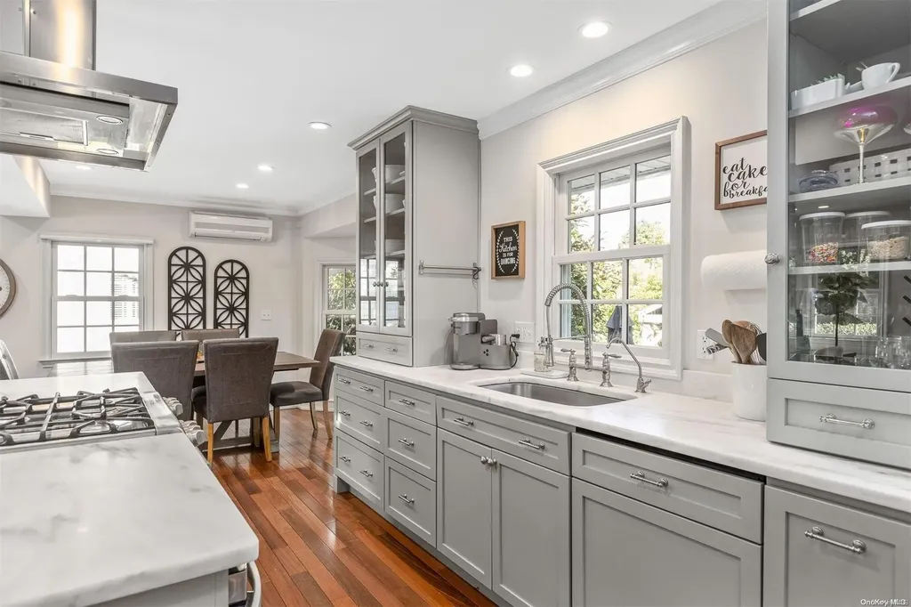 335 4th Avenue Saint James NY 11780