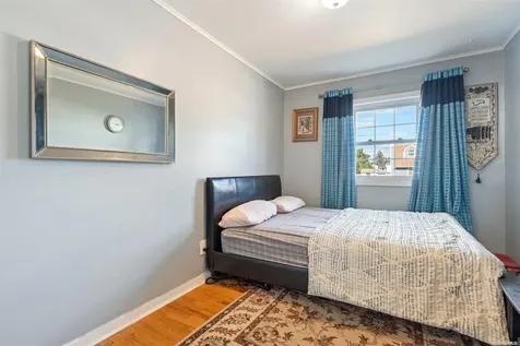 381 28th Street Copiague NY 11726