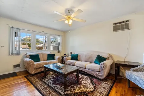 381 28th Street Copiague NY 11726