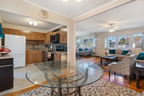 381 28th Street Copiague NY 11726