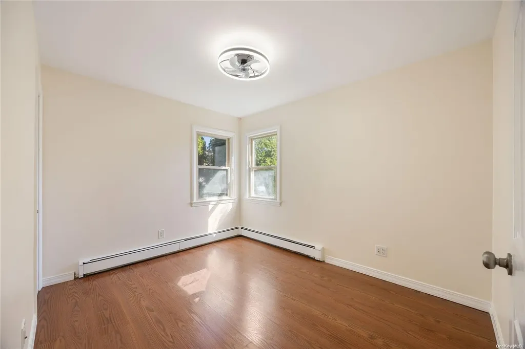 2859 Weeks Avenue Oceanside NY 11572