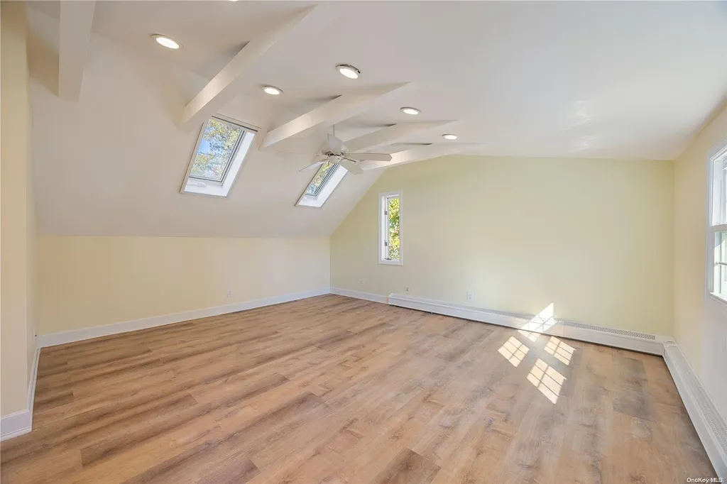 2859 Weeks Avenue Oceanside NY 11572