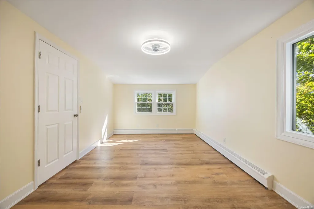 2859 Weeks Avenue Oceanside NY 11572