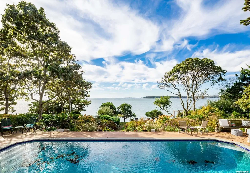 8 Peconic Road Southampton NY 11968