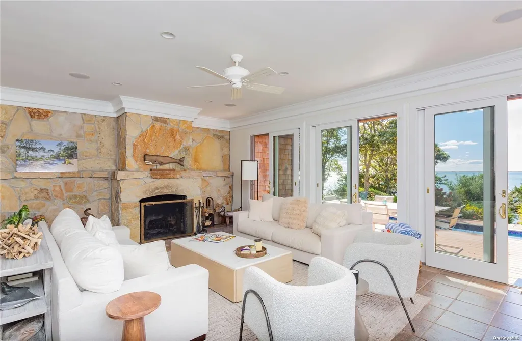 8 Peconic Road Southampton NY 11968