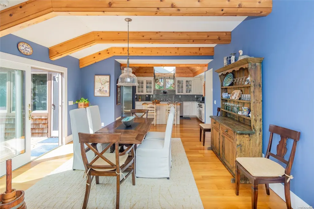 8 Peconic Road Southampton NY 11968