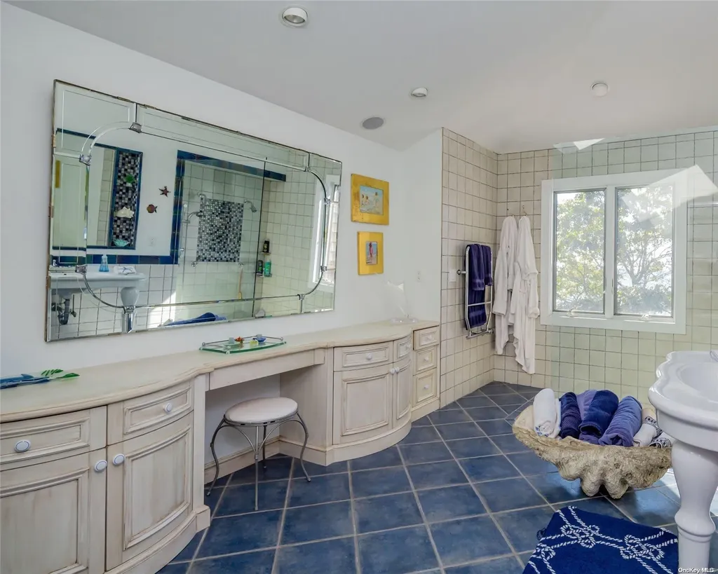 8 Peconic Road Southampton NY 11968