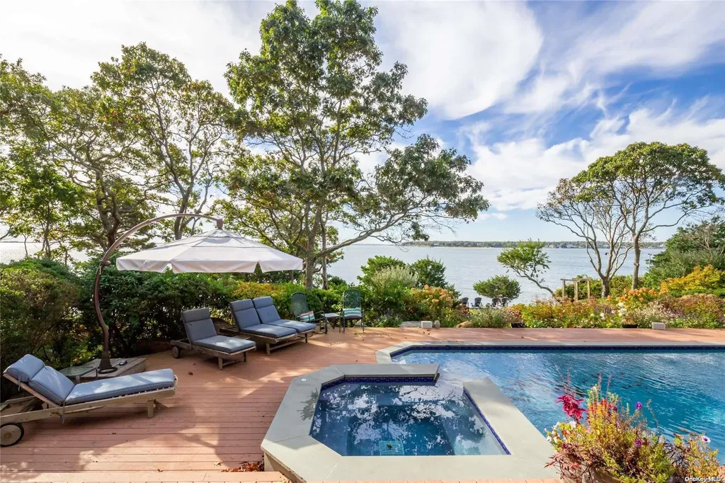 8 Peconic Road Southampton NY 11968
