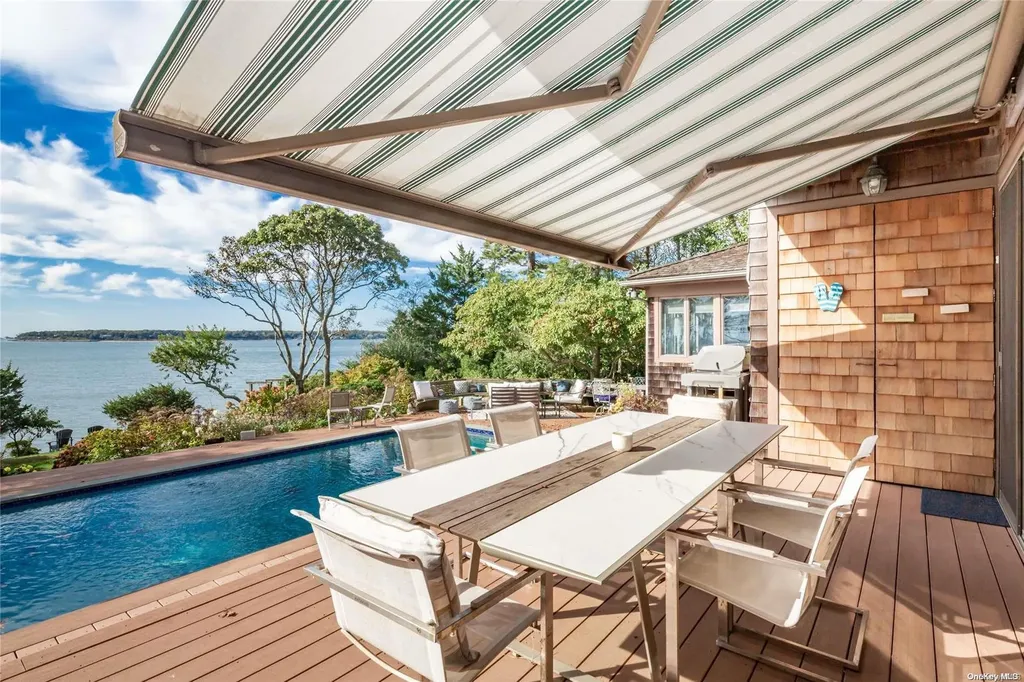 8 Peconic Road Southampton NY 11968