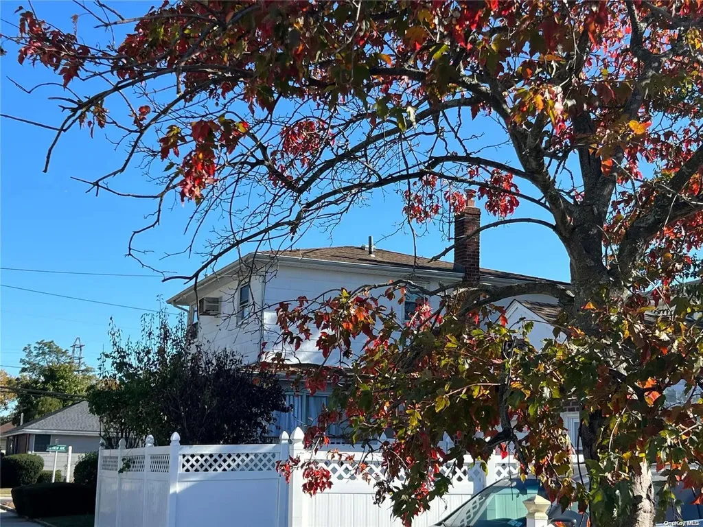 48 Bayview Avenue Valley Stream NY 11581
