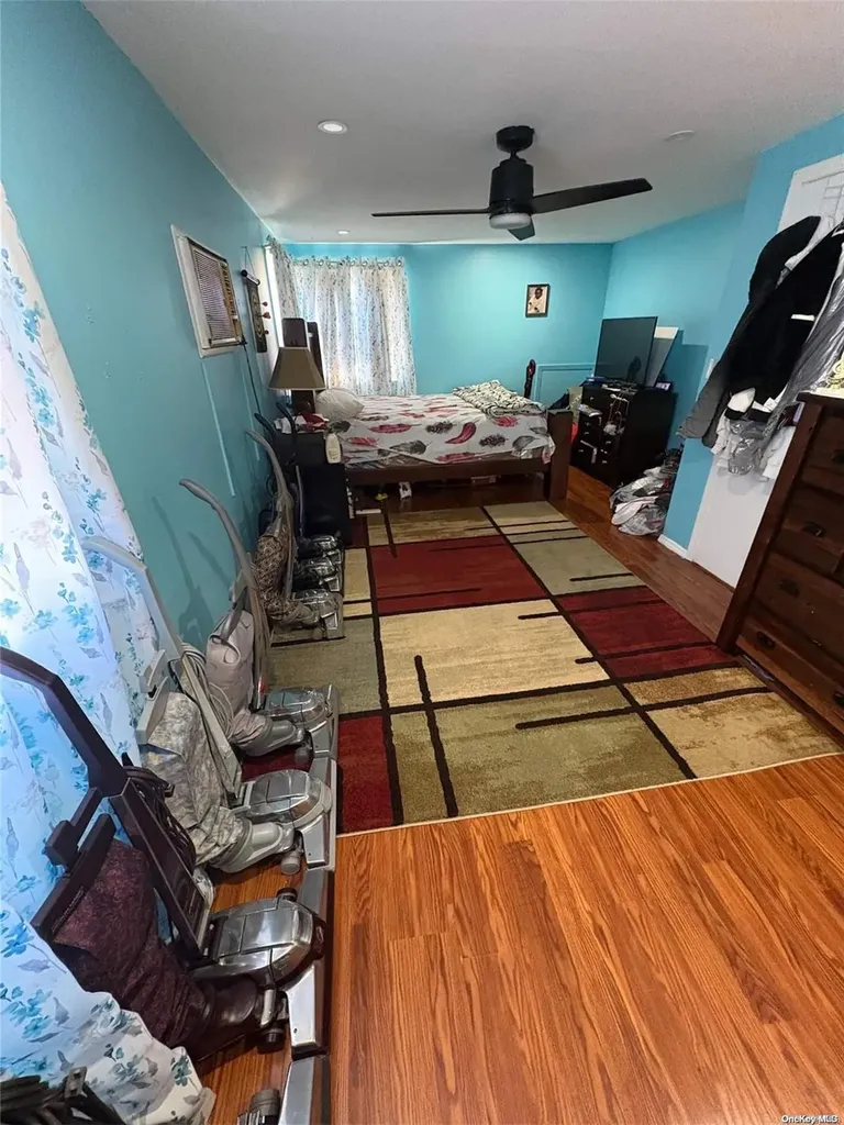 48 Bayview Avenue Valley Stream NY 11581