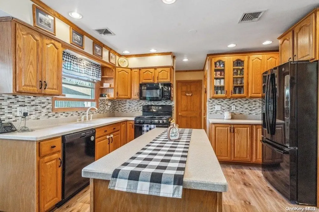 52 Steven Place Smithtown NY 11787