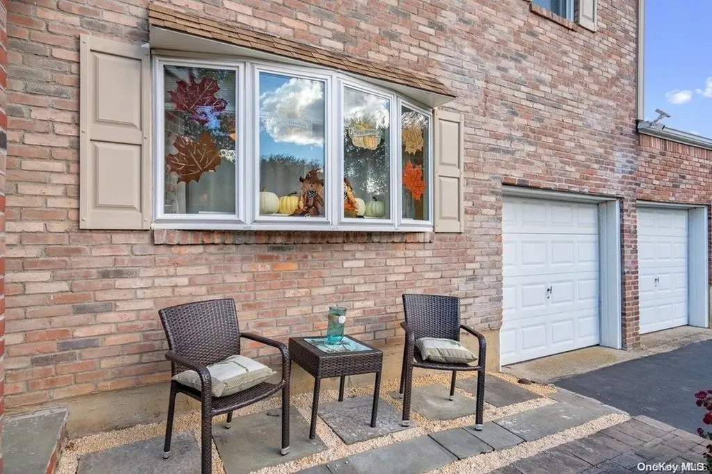 52 Steven Place Smithtown NY 11787