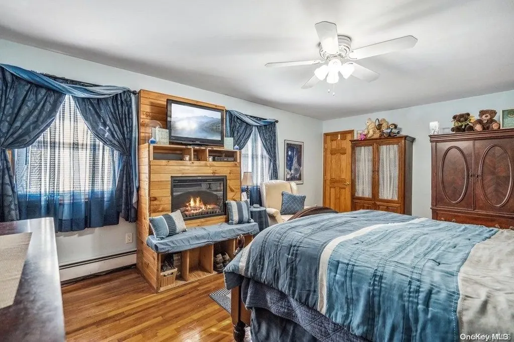 52 Steven Place Smithtown NY 11787