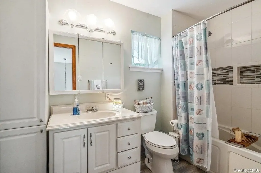 52 Steven Place Smithtown NY 11787