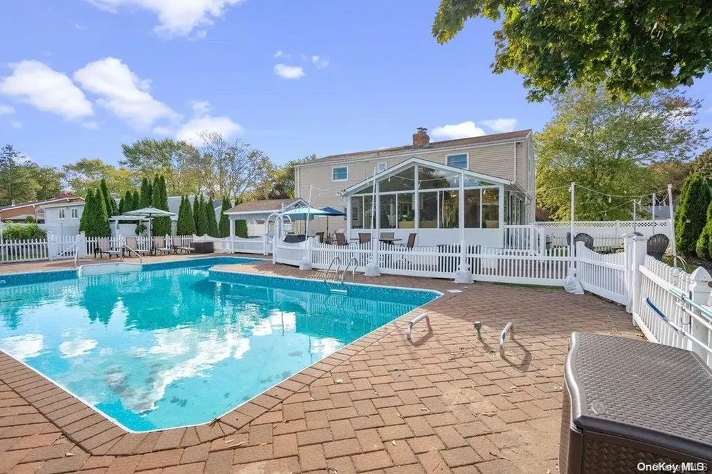 52 Steven Place Smithtown NY 11787