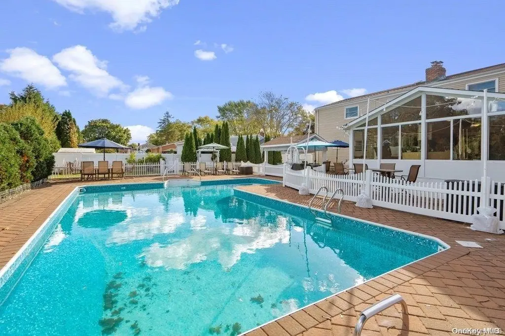 52 Steven Place Smithtown NY 11787