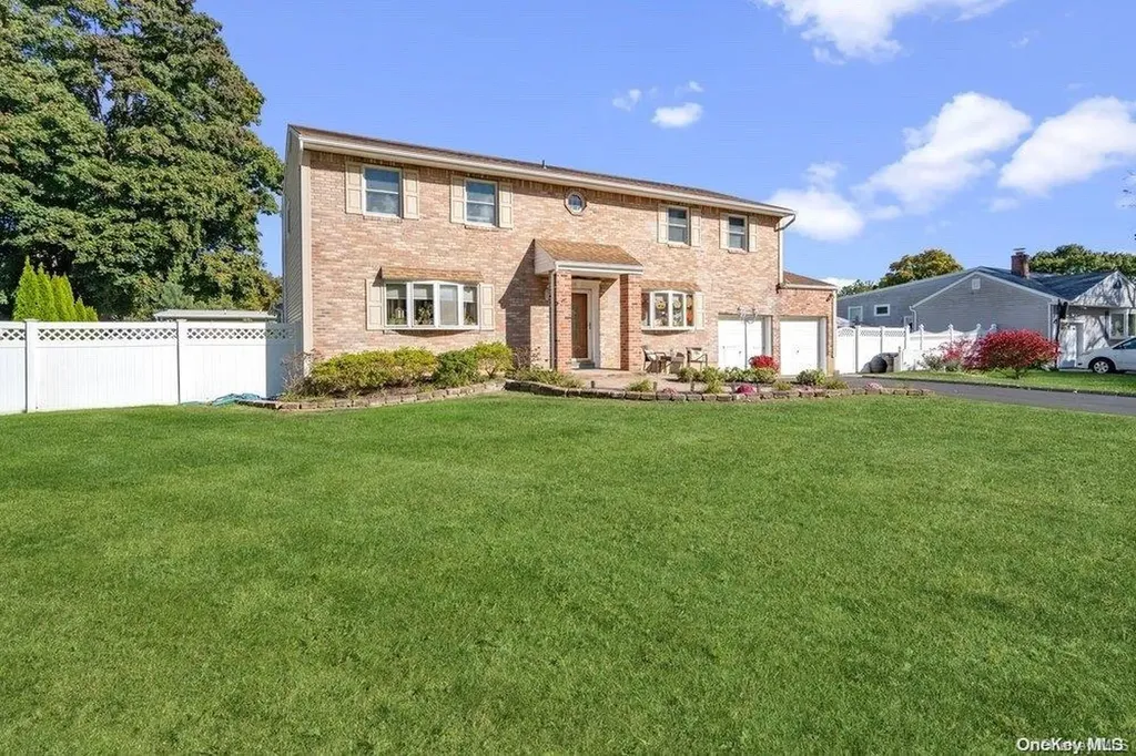 52 Steven Place Smithtown NY 11787