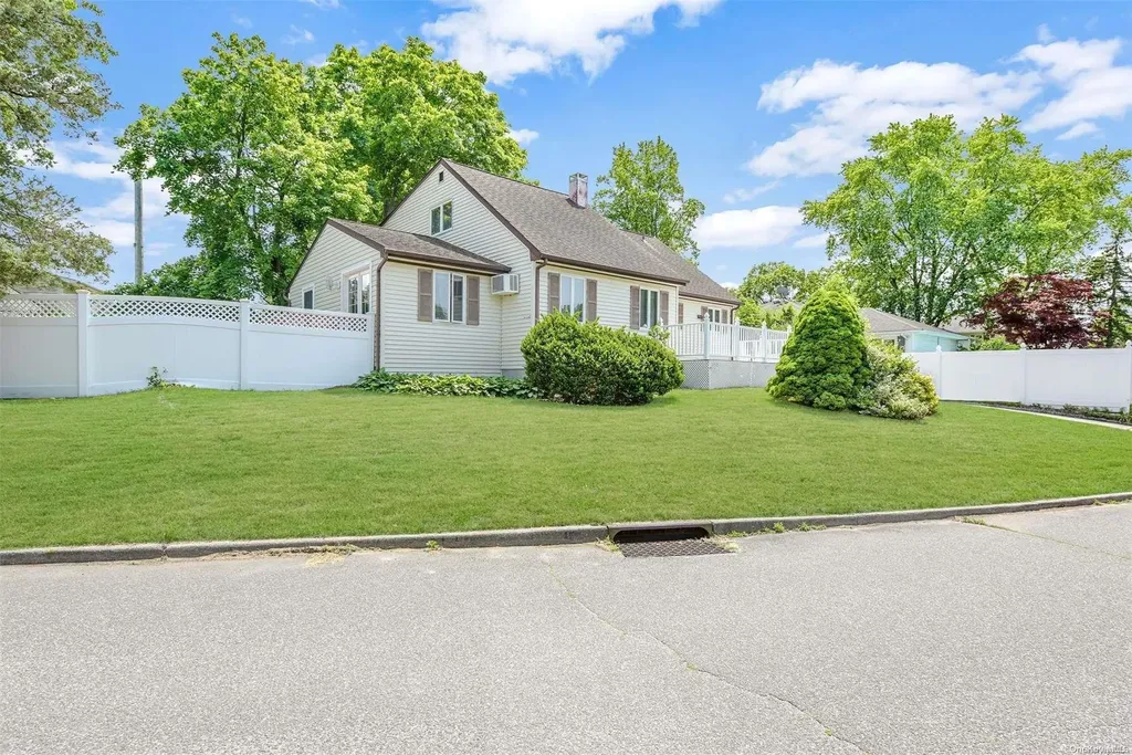 22 Elwood Road Centereach NY 11720