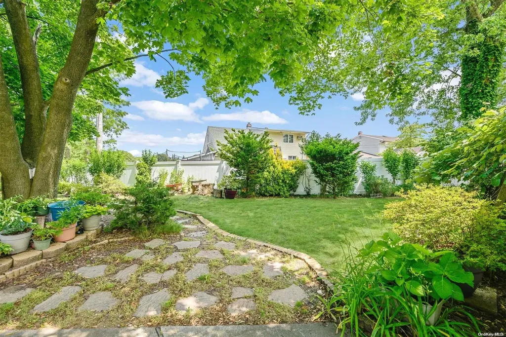 22 Elwood Road Centereach NY 11720