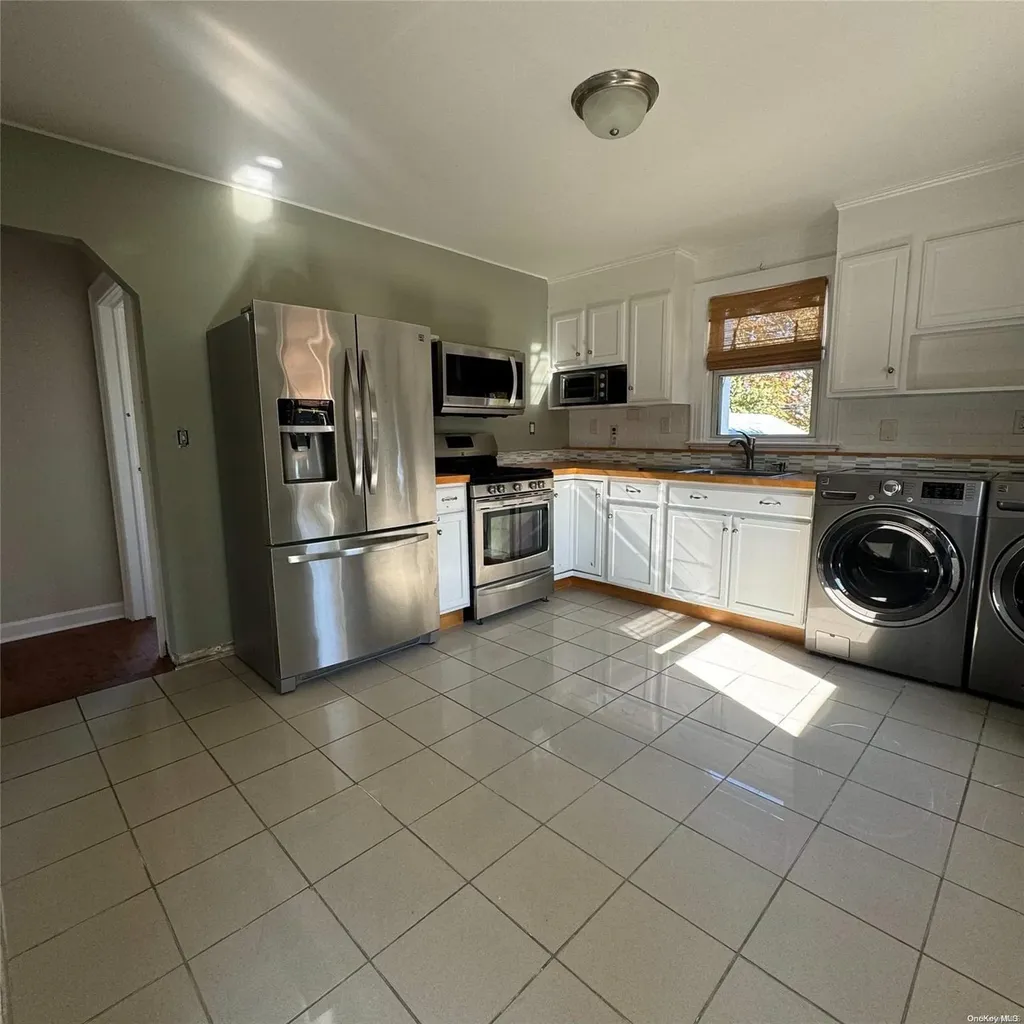 91 Ostend Road Island Park NY 11558
