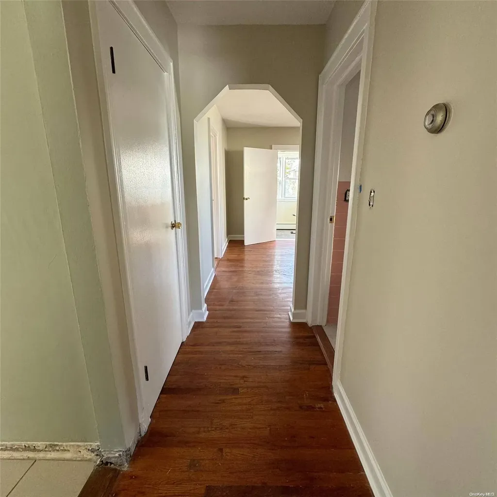 91 Ostend Road Island Park NY 11558