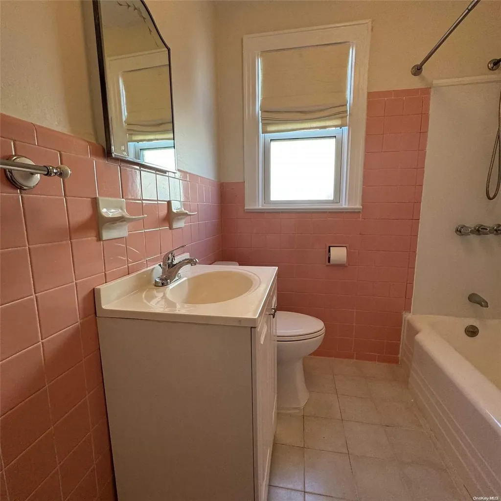 91 Ostend Road Island Park NY 11558