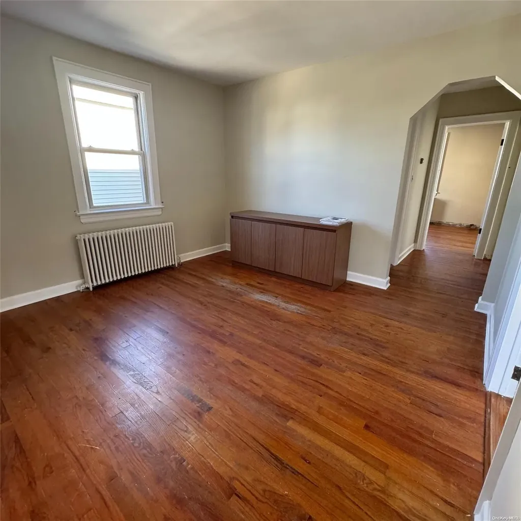 91 Ostend Road Island Park NY 11558