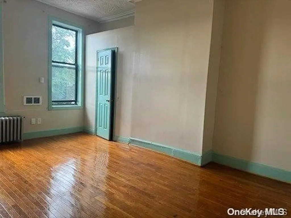 496 Lincoln Avenue Brooklyn NY 11208
